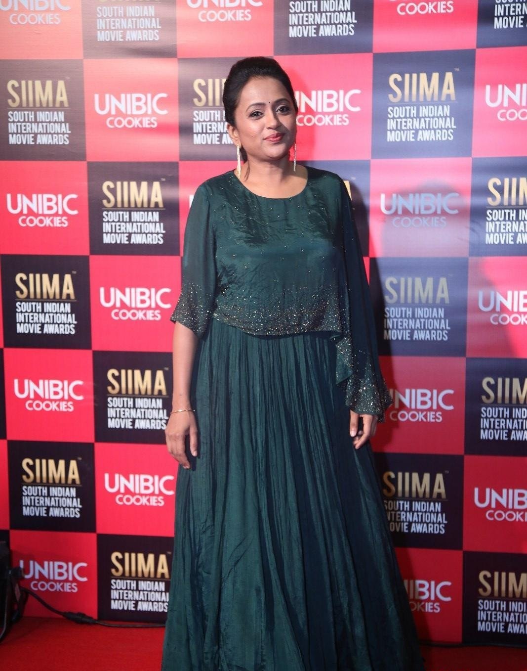 Anchor Suma Stills From SIIMA Awards 2019 Red Carpet