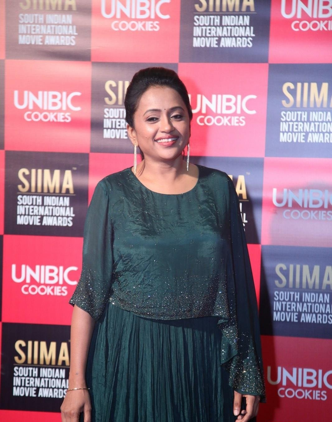 Anchor Suma Stills From SIIMA Awards 2019 Red Carpet