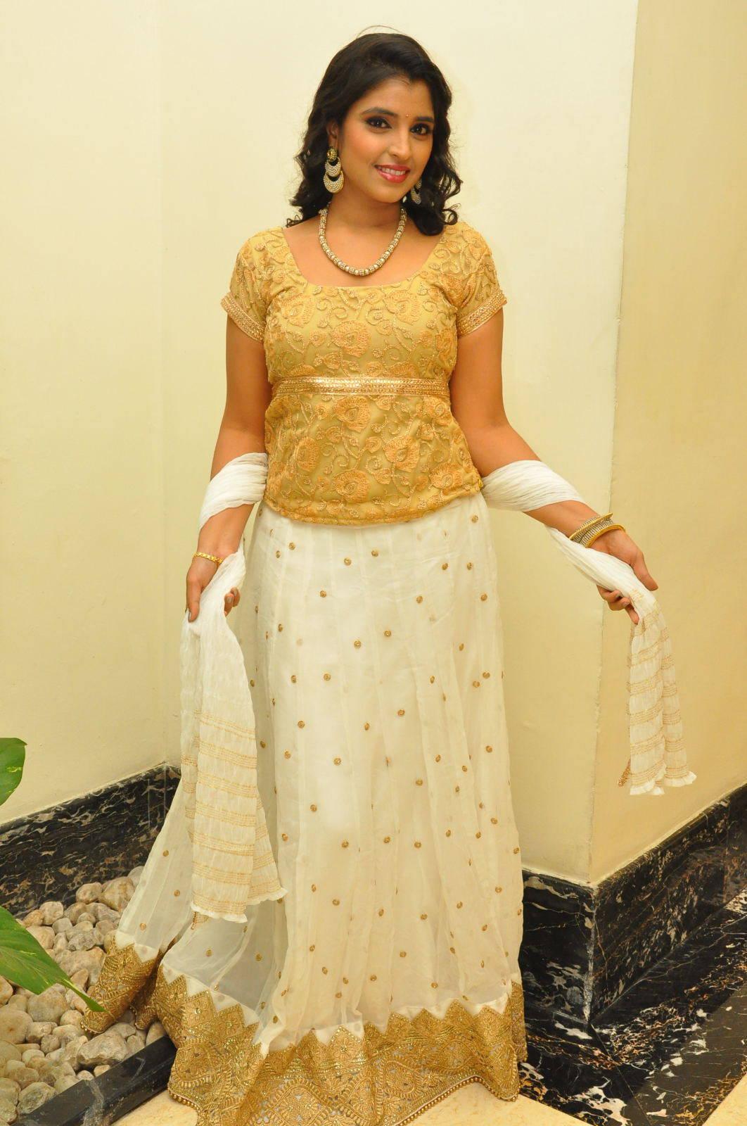 Anchor Syamala Latest Photo Stills