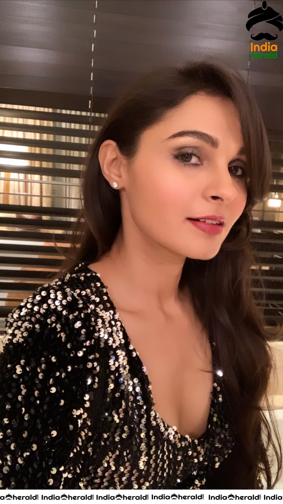 Andrea Jeremiah Hot Selfies Before the Show