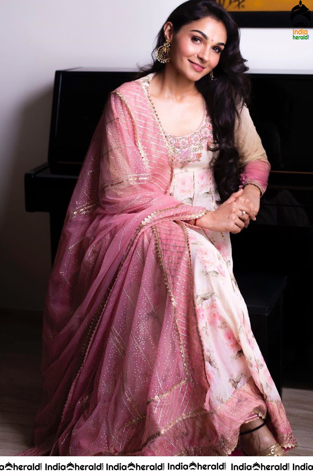 Andrea Jeremiah Looking Drop Dead Gorgeous in Traditional Dress