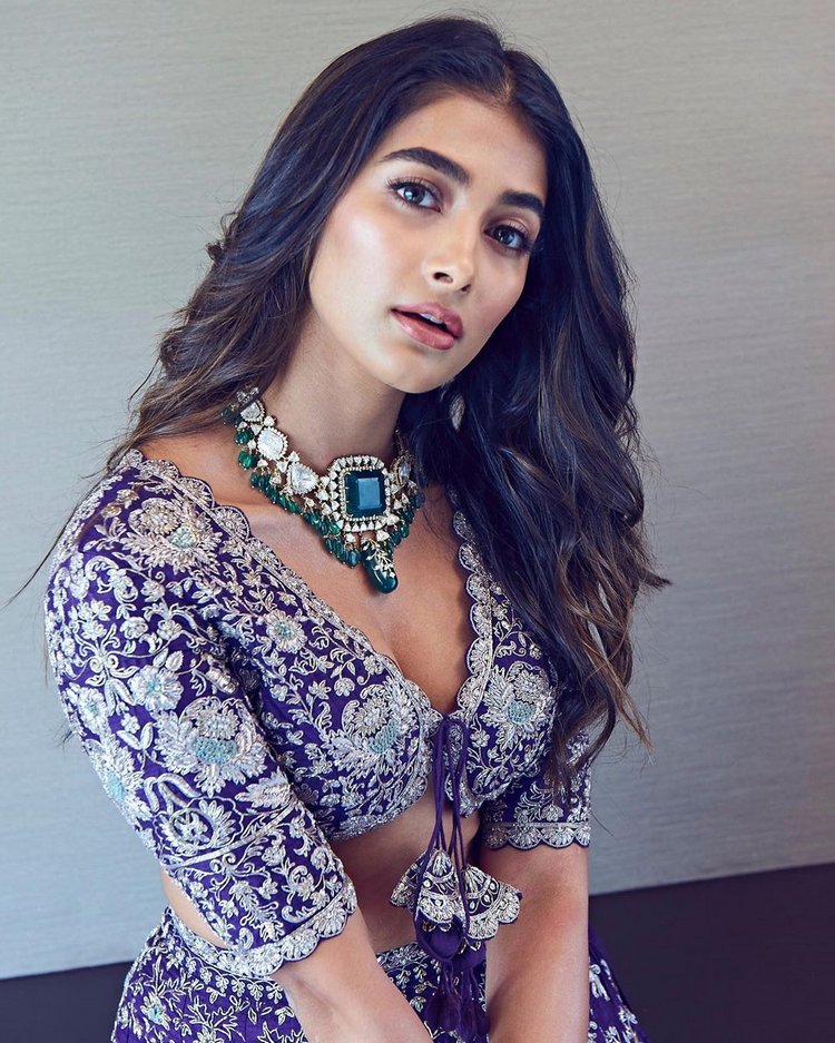 Angelic Beauty pooja hegde Latest Pictures