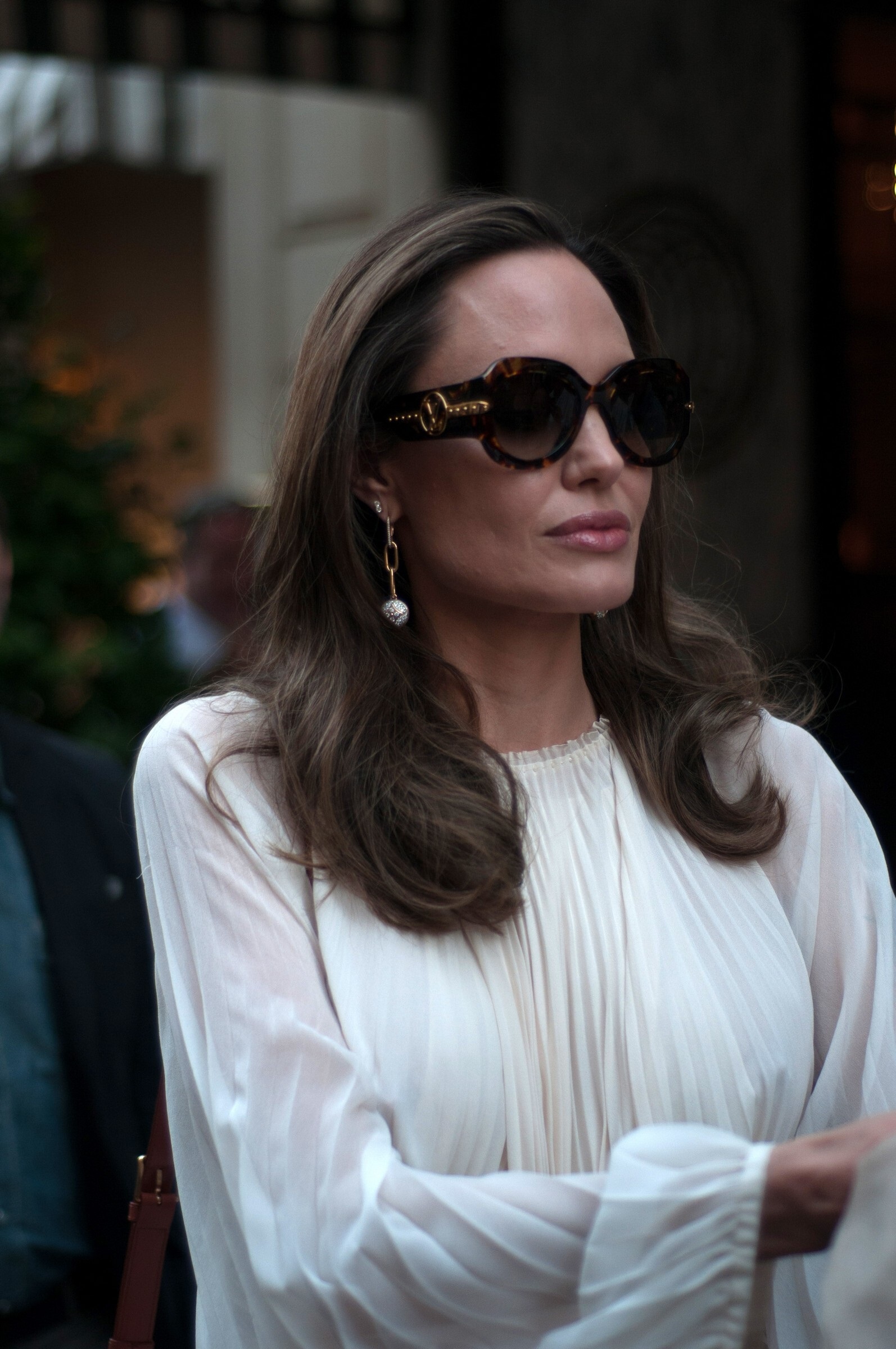 Angelina Jolie Spotted With Jacqueline Bisset At Paris