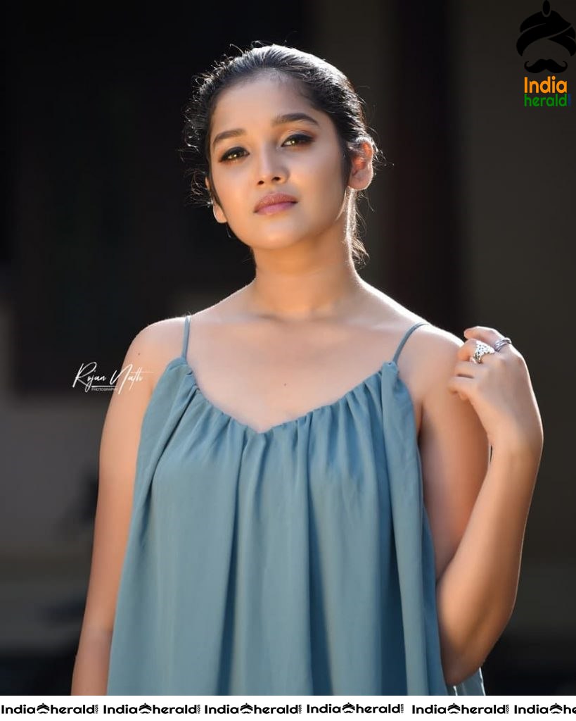 Anikha Surendra Latest Hot Photos Set 1