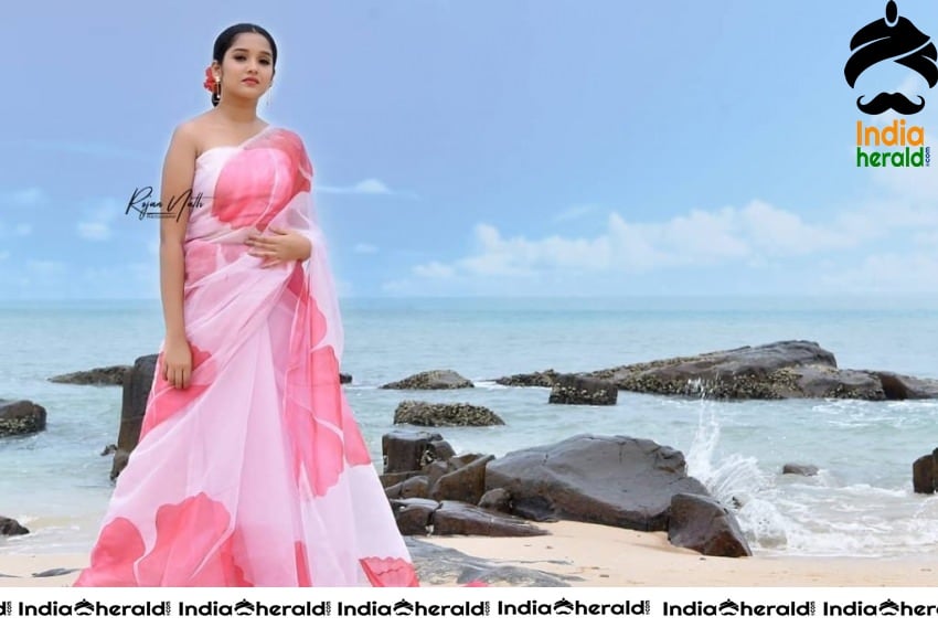 Anikha Surendra Latest Hot Photos Set 2