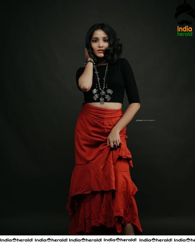 Anikha Surendra Latest Hot Photos Set 2