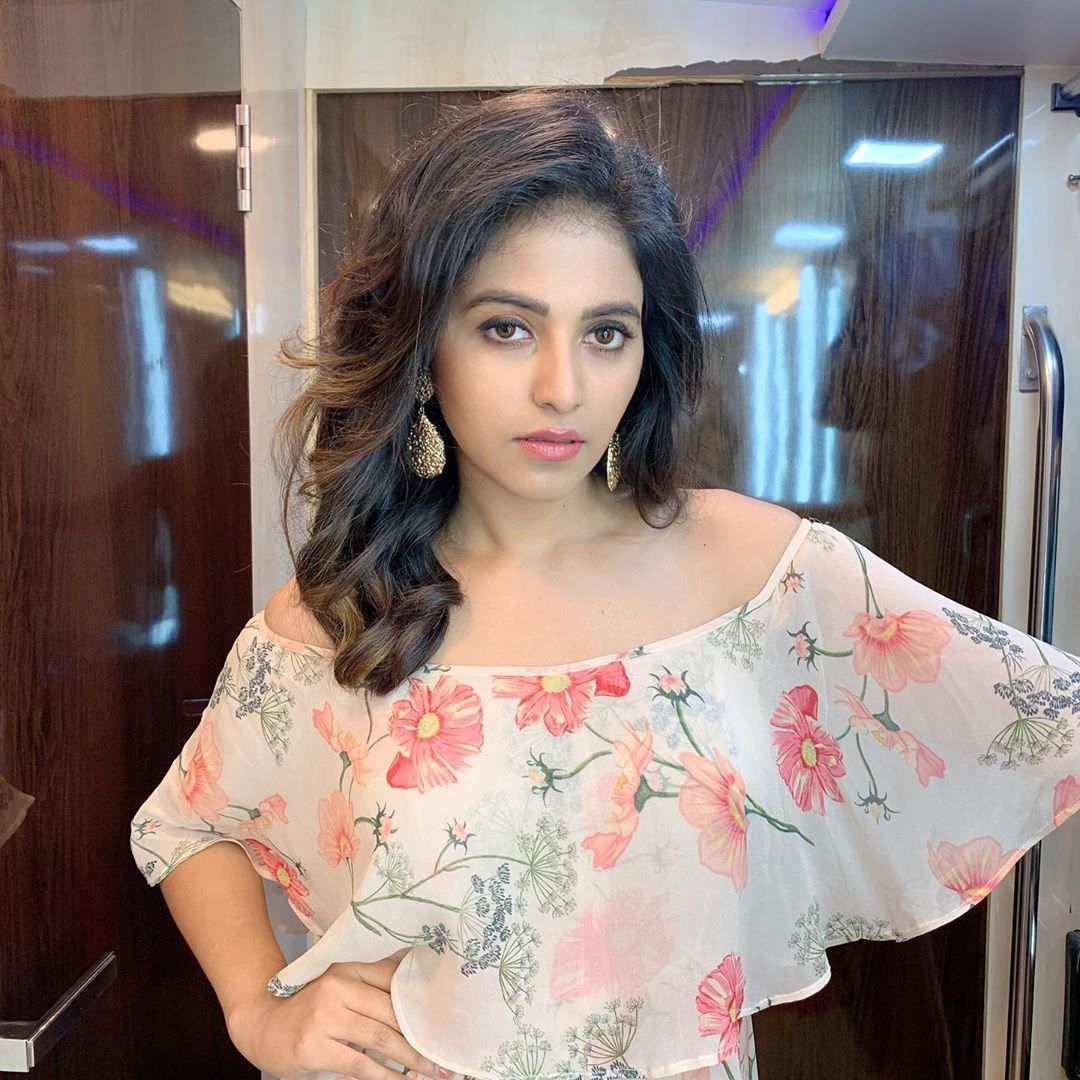 Anjali Latest Insta Photos as a treat for your sore eyes