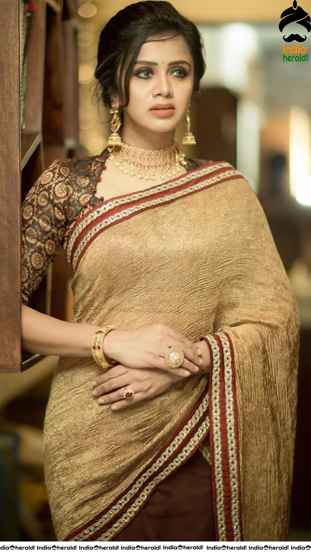 Anjana Rangan Hot and Cute Photos in Saree