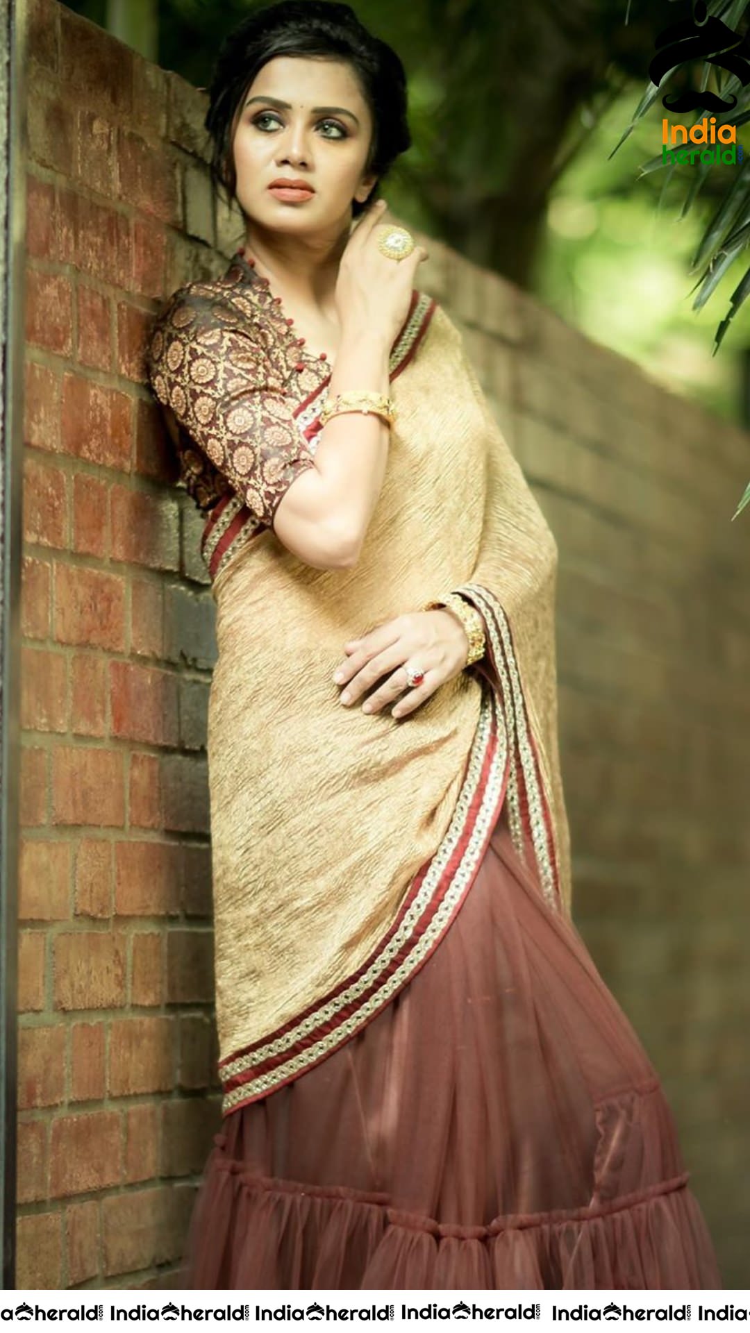 Anjana Rangan Hot And Sexy Photos In Saree