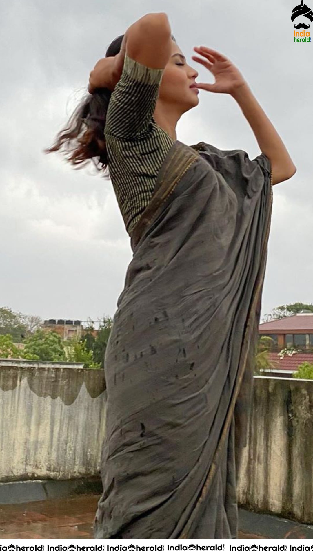 Anjana Rangan Hot Saree Photoshoot