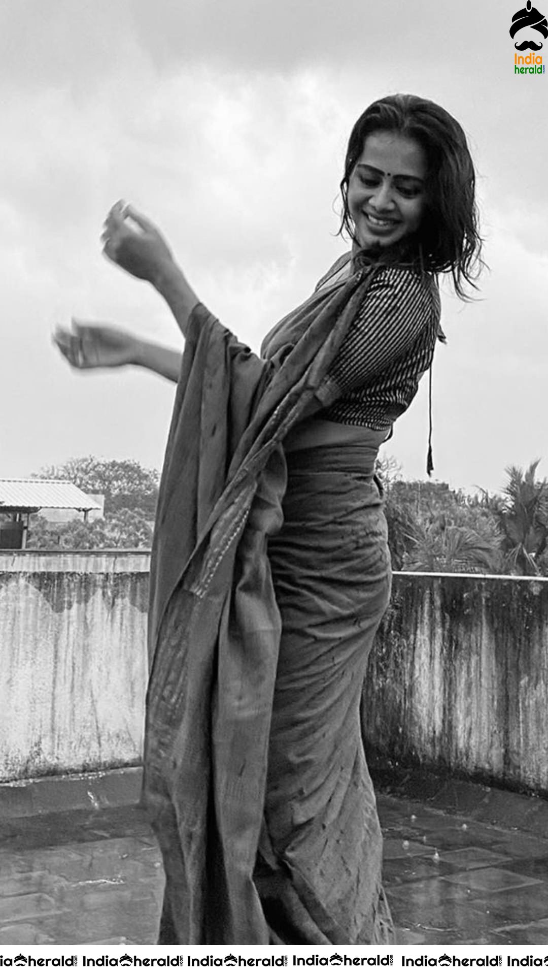 Anjana Rangan Hot Saree Photoshoot