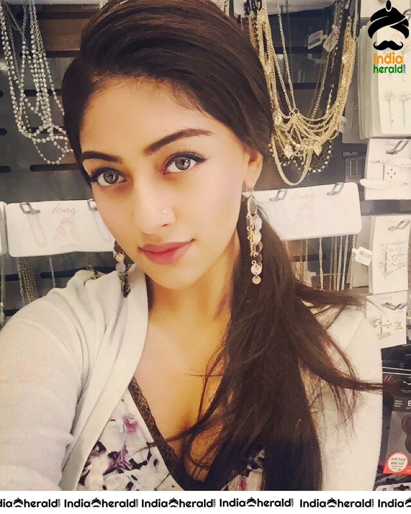 Anu Emmanuel Hot Magnetic Eyes Photos Collection Set 3