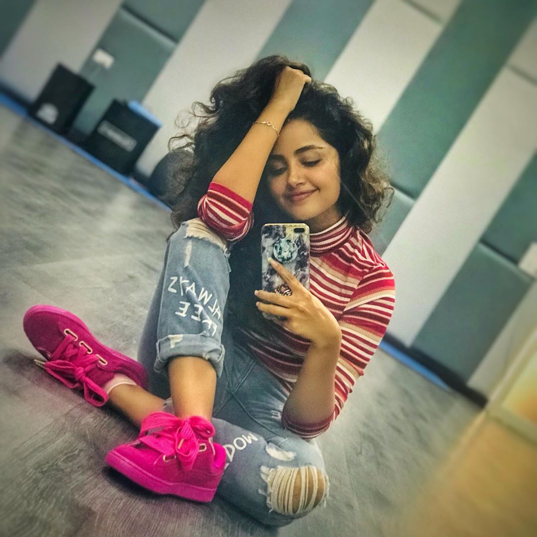 Anupama Parameswaran Latest Insta Photos