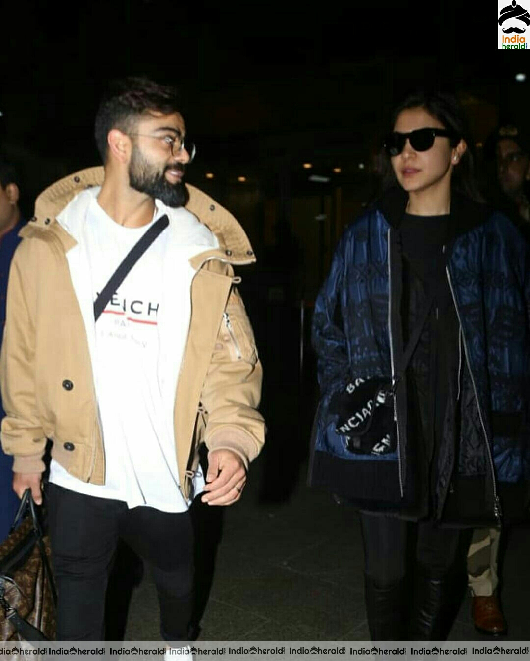 Anushka Sharma And Virat Kohli Spotted At Mumbai Airport