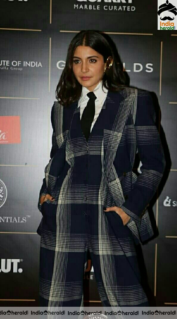 Anushka Sharma Hot At Vogue Women Of The Year Awards 2019