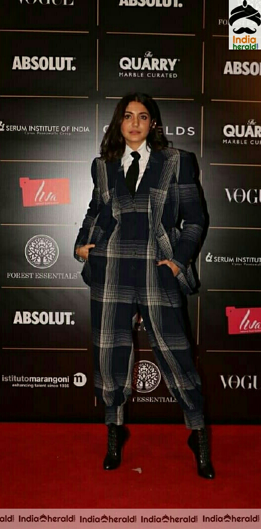 Anushka Sharma Hot At Vogue Women Of The Year Awards 2019
