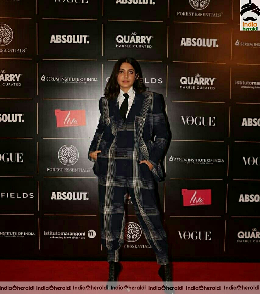 Anushka Sharma Hot At Vogue Women Of The Year Awards 2019