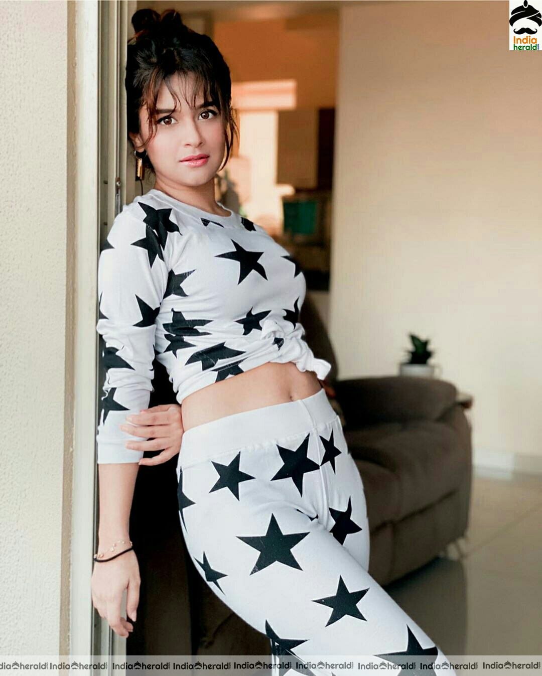 Anveet Kaur Latest Cute Stills