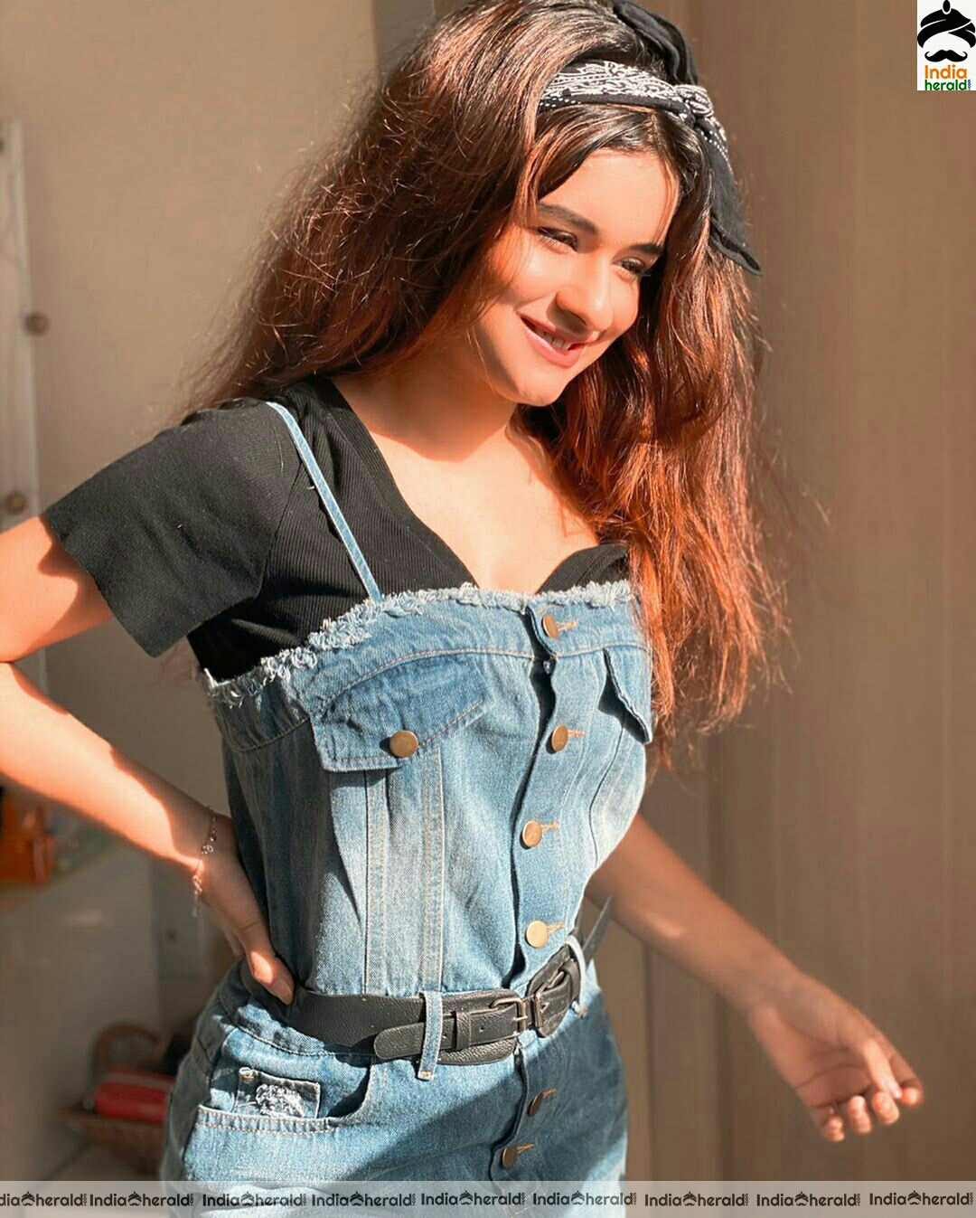 Anveet Kaur Latest Cute Stills