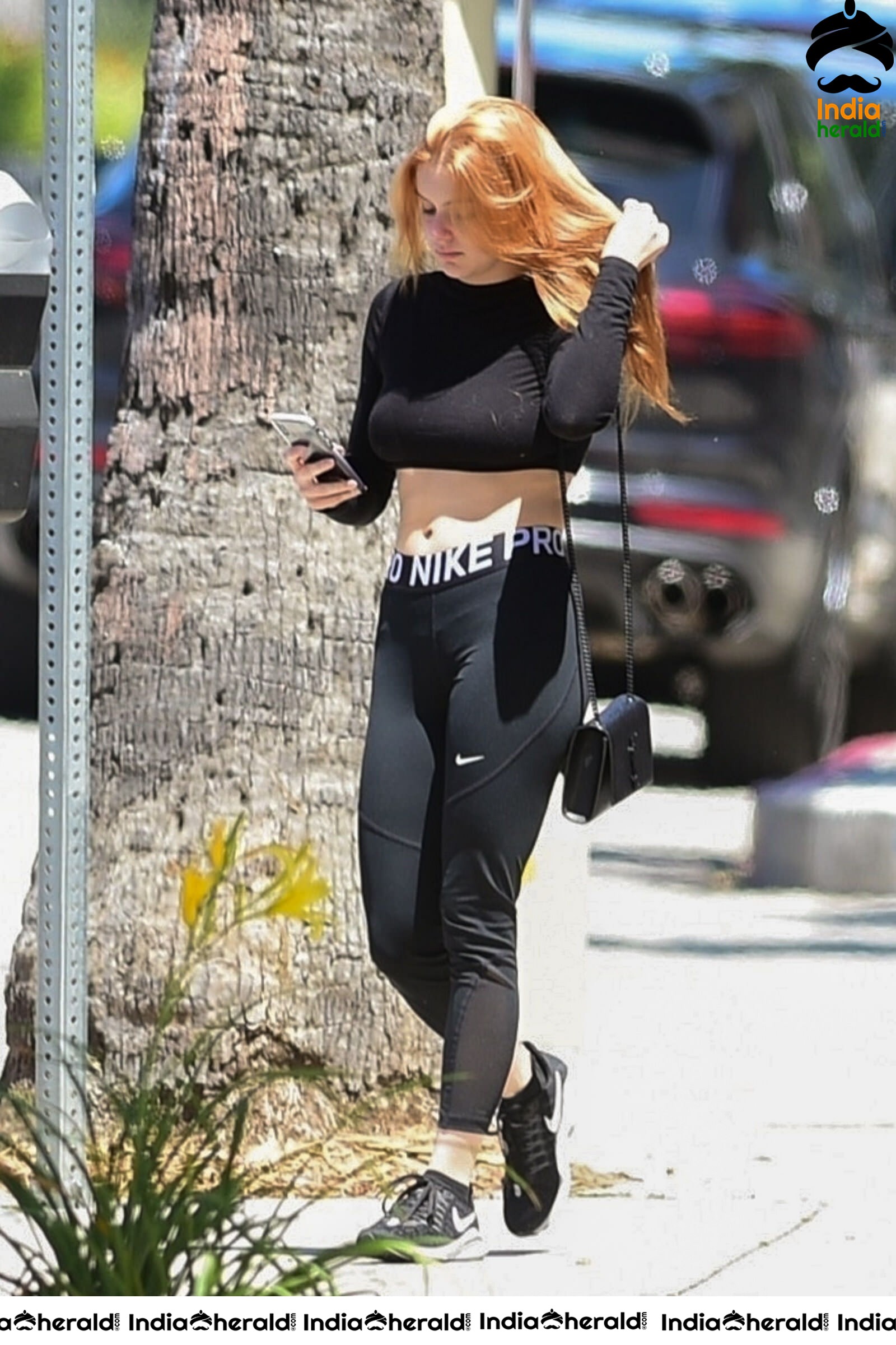 Ariel Winter Spotted in Crop Top exposing her Waist at LA Set 1