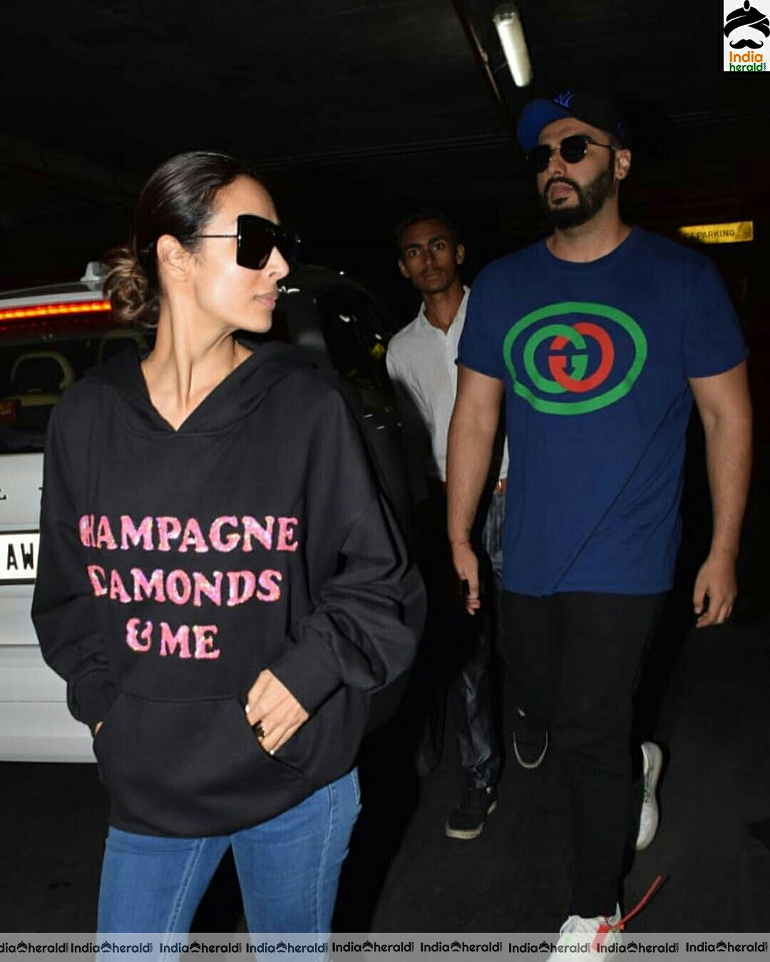 Arjun kapoor and Malaika Arora Spotted At Mumbai Airport