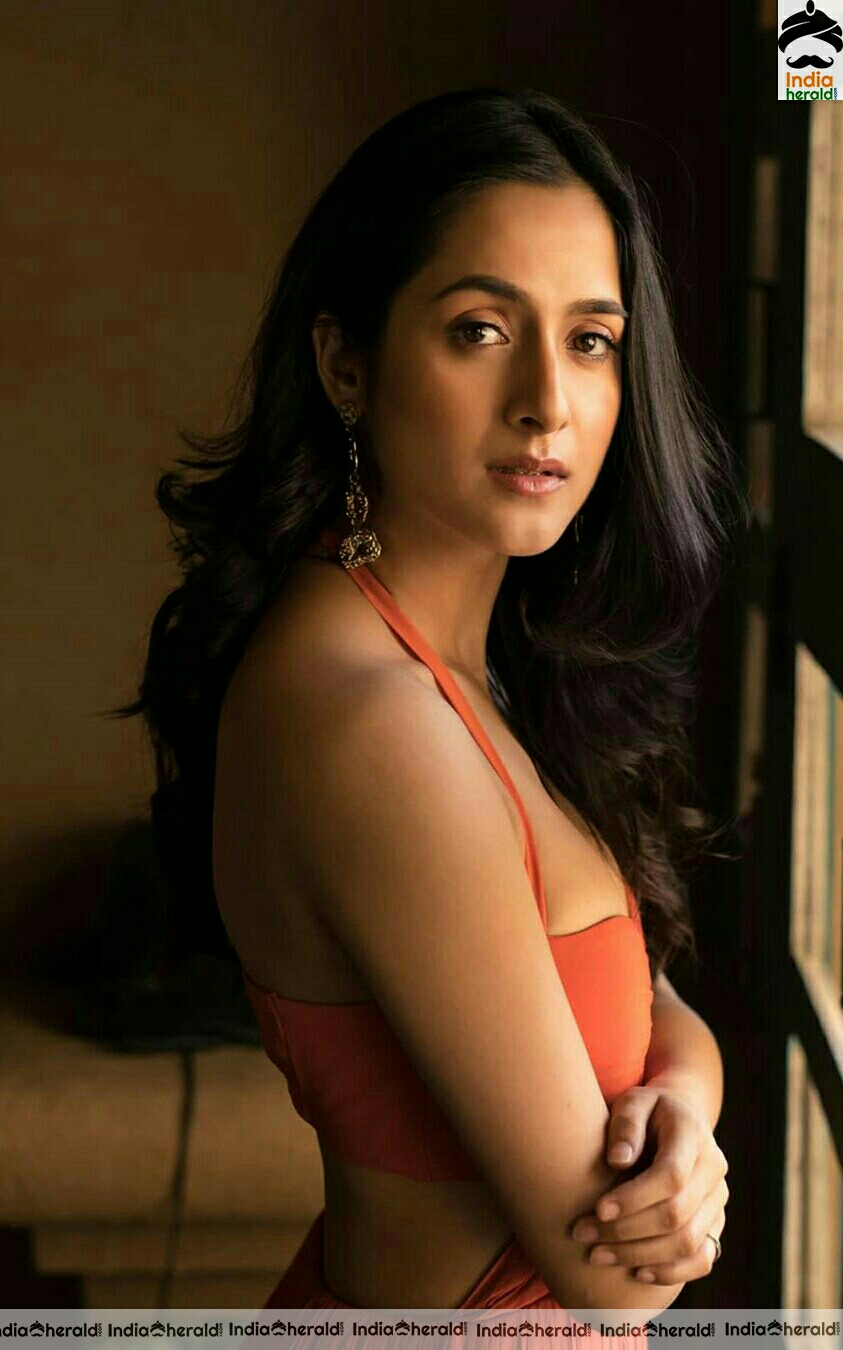 Arushi Sharma Cute photo clicks