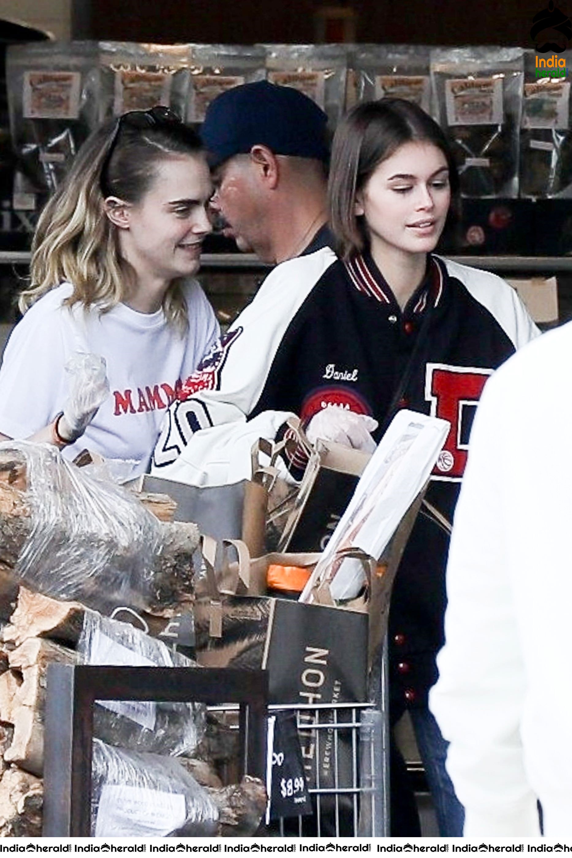 Ashley Benson and Cara Delevingne does Grocery shopping with Kaia Gerber in West Hollywood