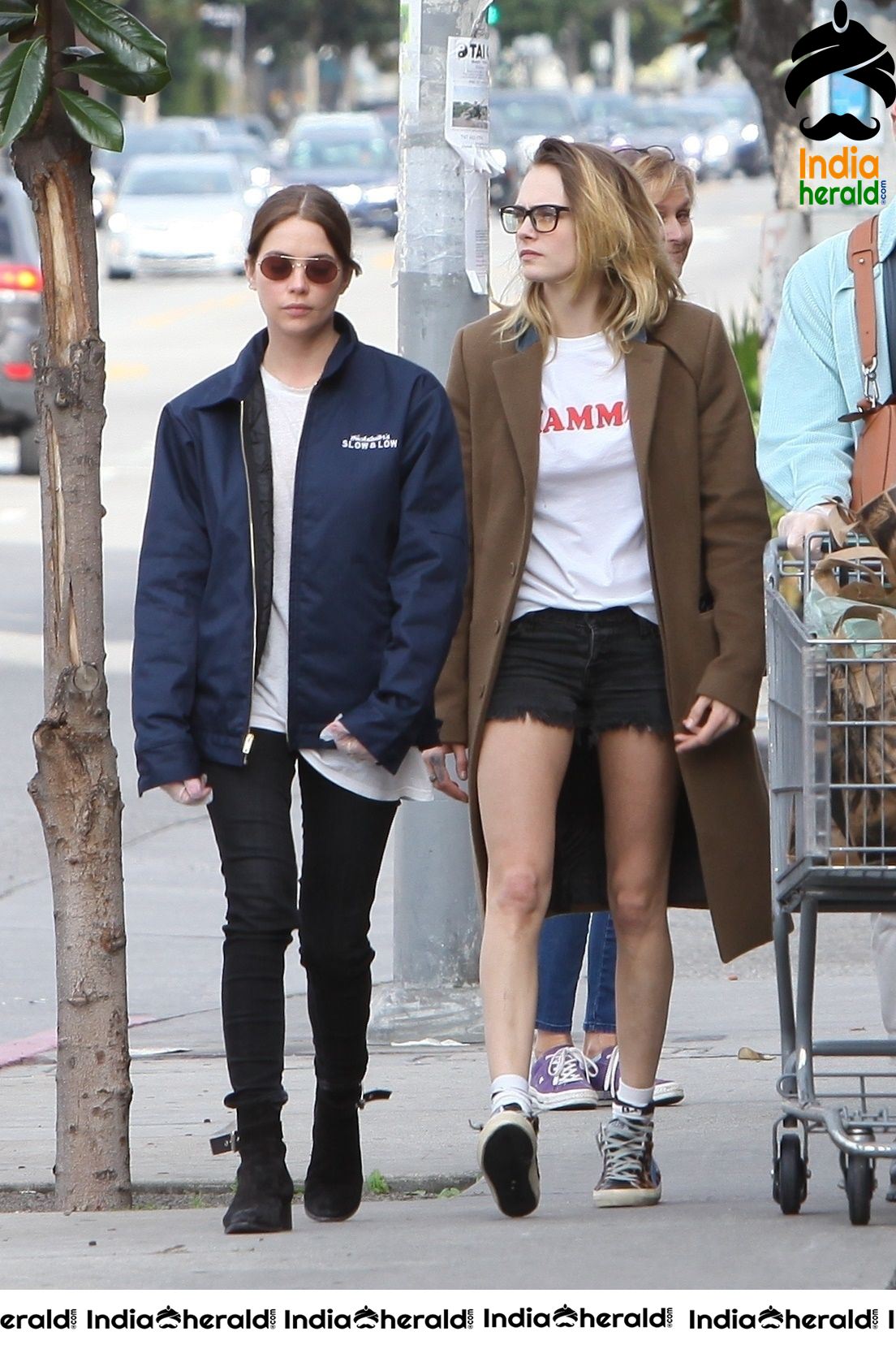 Ashley Benson and Cara Delevingne does Grocery shopping with Kaia Gerber in West Hollywood