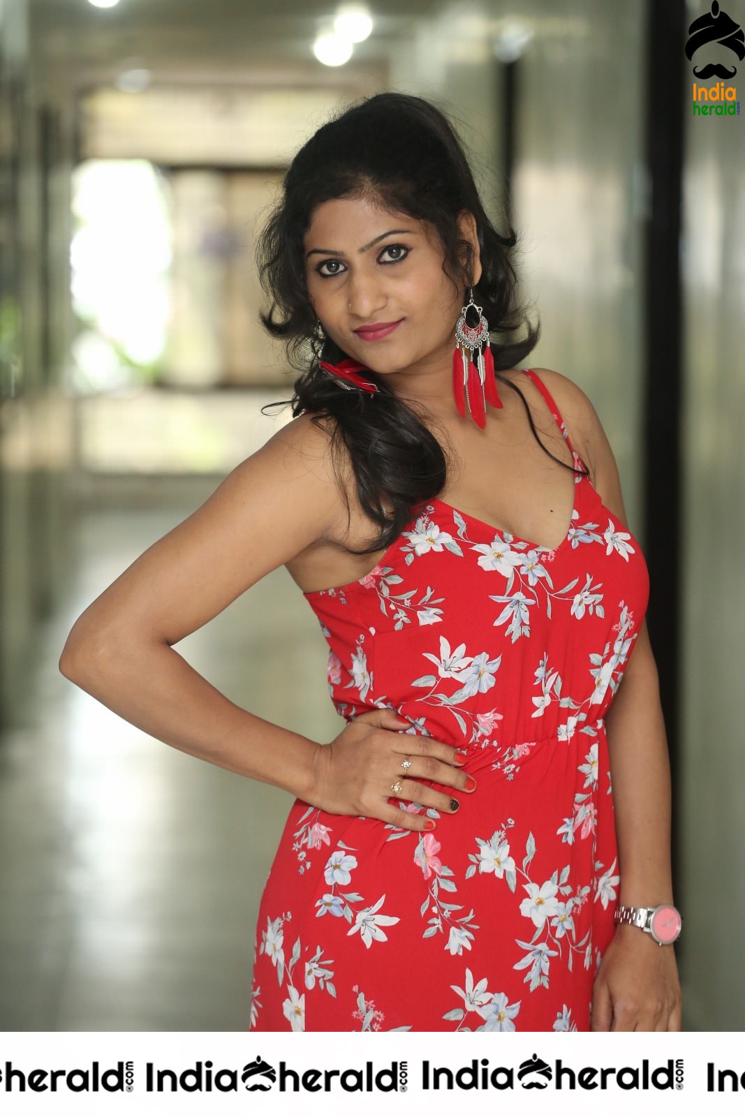 Asmitha Khan Hot Sizzling Thigh Show Stills Set 2