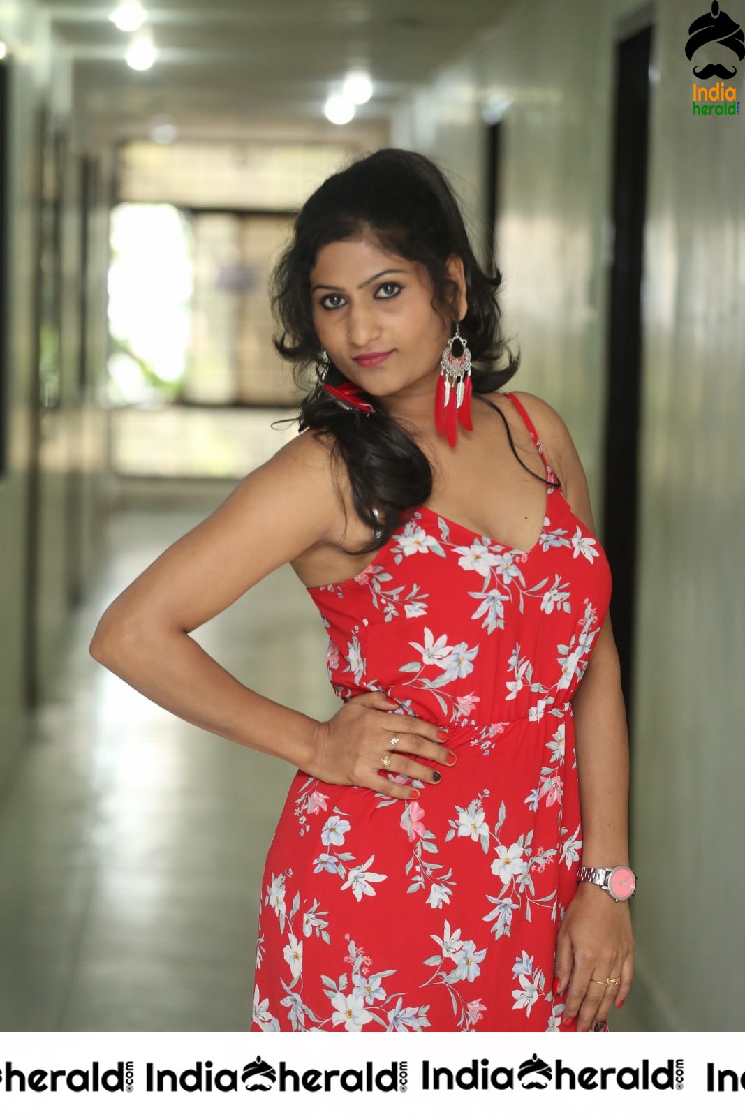 Asmitha Khan Hot Sizzling Thigh Show Stills Set 2