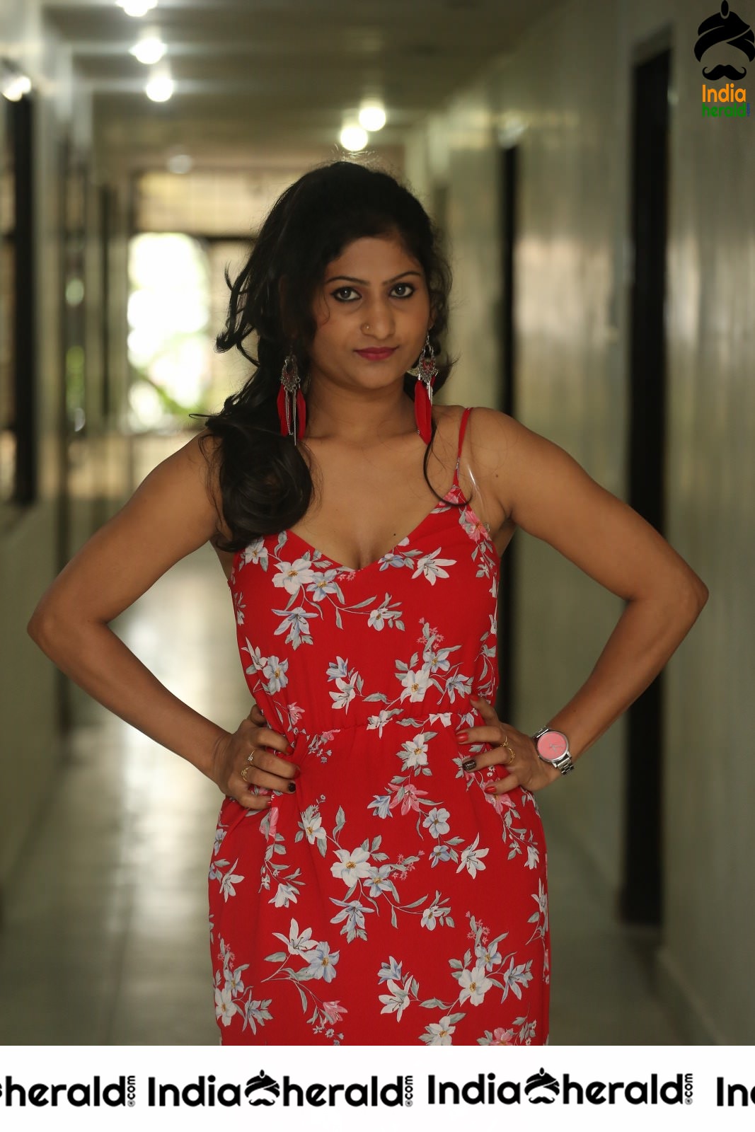 Asmitha Khan Hot Sizzling Thigh Show Stills Set 2