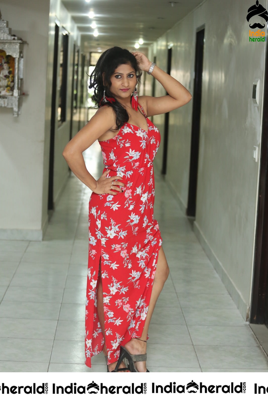Asmitha Khan Hot Sizzling Thigh Show Stills Set 2