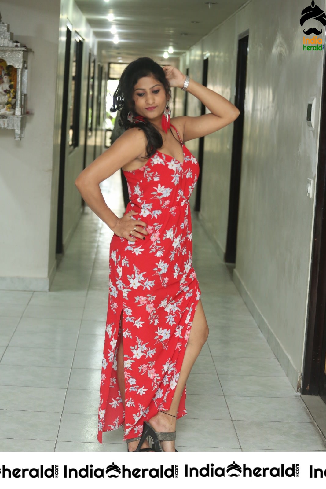 Asmitha Khan Hot Sizzling Thigh Show Stills Set 2