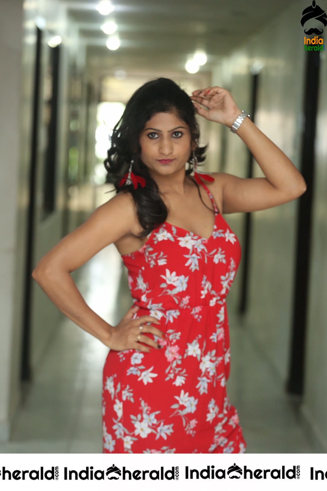Asmitha Khan Hot Sizzling Thigh Show Stills Set 2