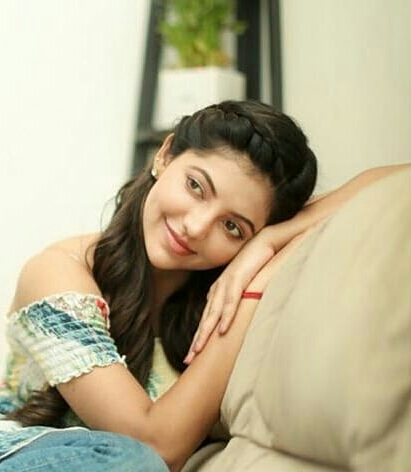 Athlya Latest Cute Photos