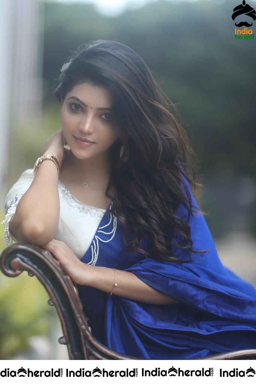 Athulya Ravi is Too Tempting and Seductive in these Clicks
