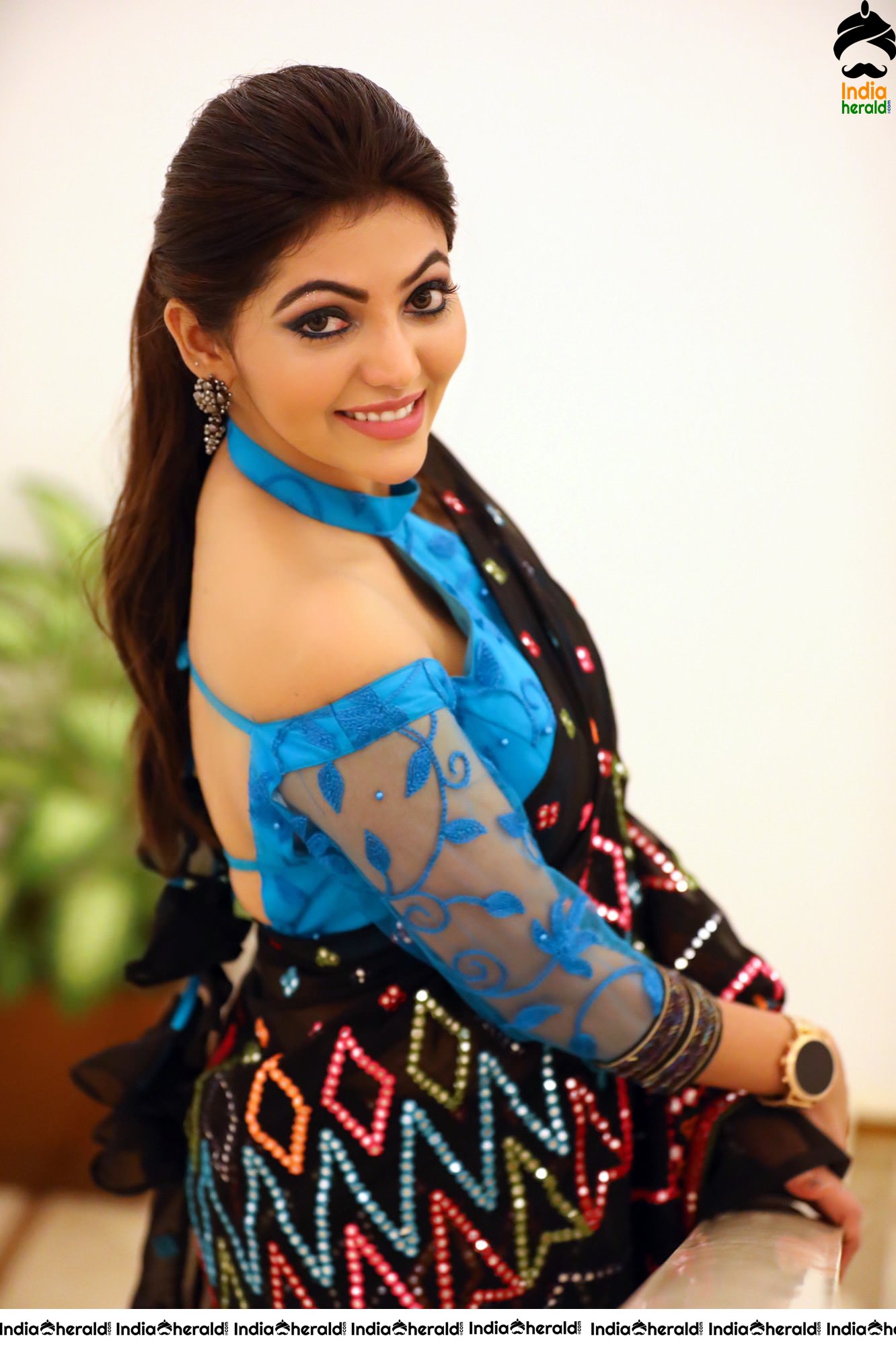 Athulya Ravi Latest HD Stills in Saree