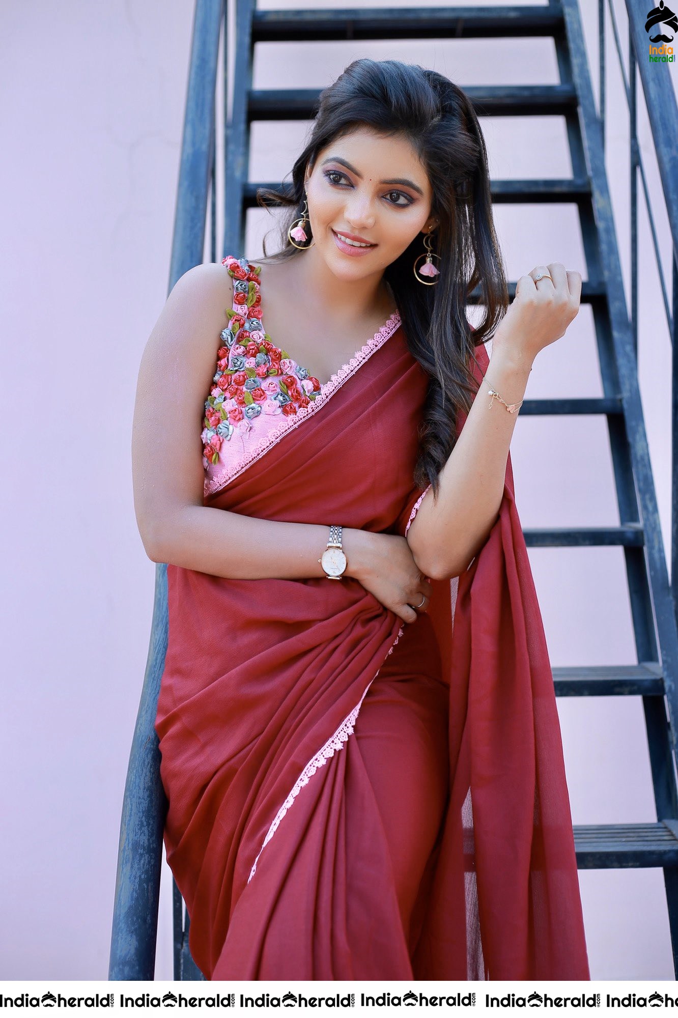 Athulya Ravi Latest Stills in Saree