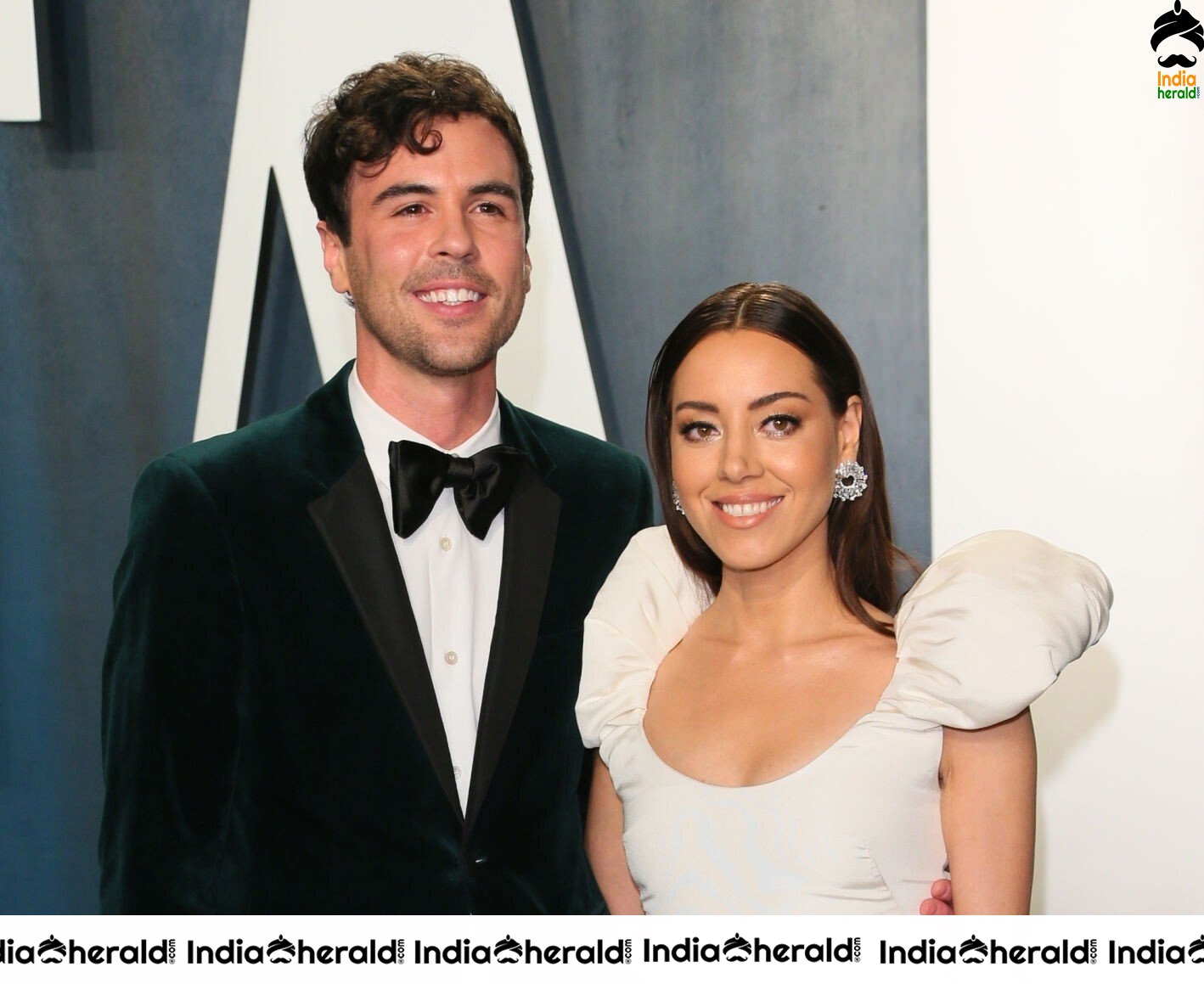 Aubrey Plaza at Vanity Fair Oscar Party in Beverly Hills Set 2