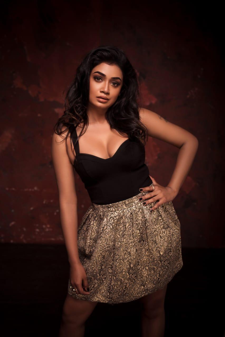Auto Shankar webseries fame Swayam siddha latest photo shoot
