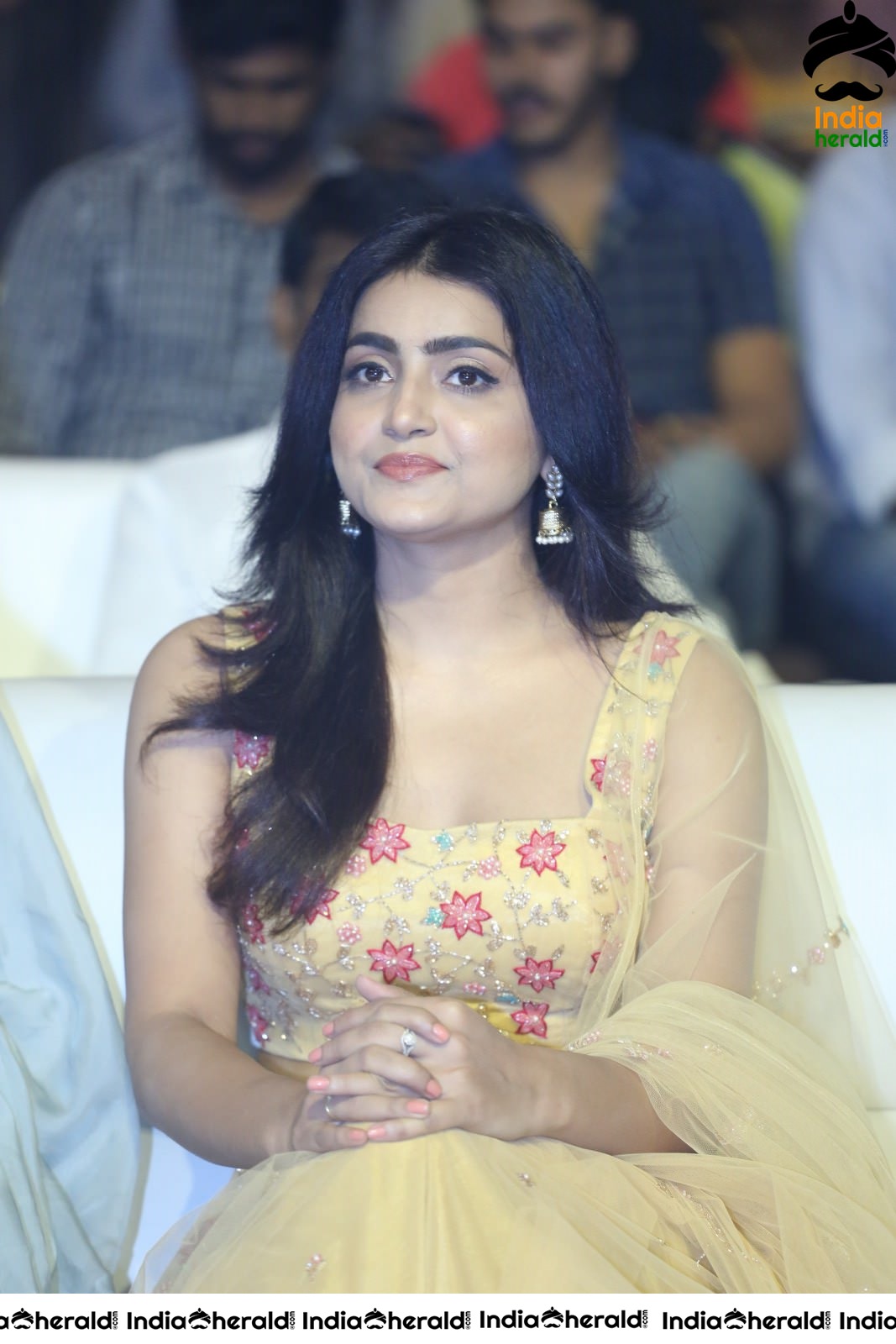 Avantika Mishra Flaunts her Teasing Waistline and Looks Hot at MMC Event Set 1