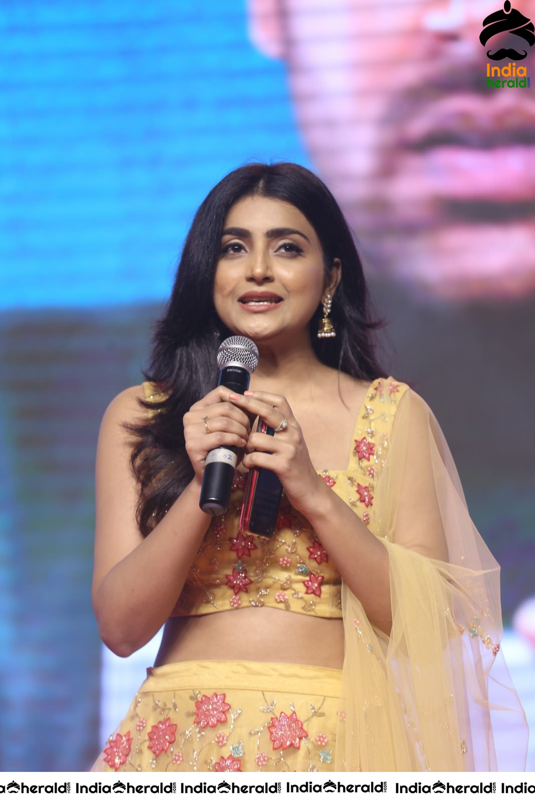 Avantika Mishra Flaunts her Teasing Waistline and Looks Hot at MMC Event Set 1
