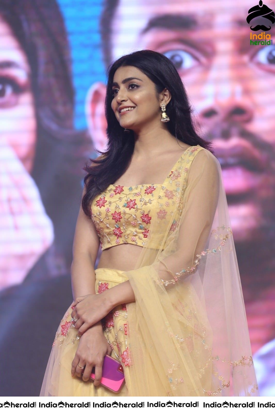Avantika Mishra Flaunts her Teasing Waistline and Looks Hot at MMC Event Set 1