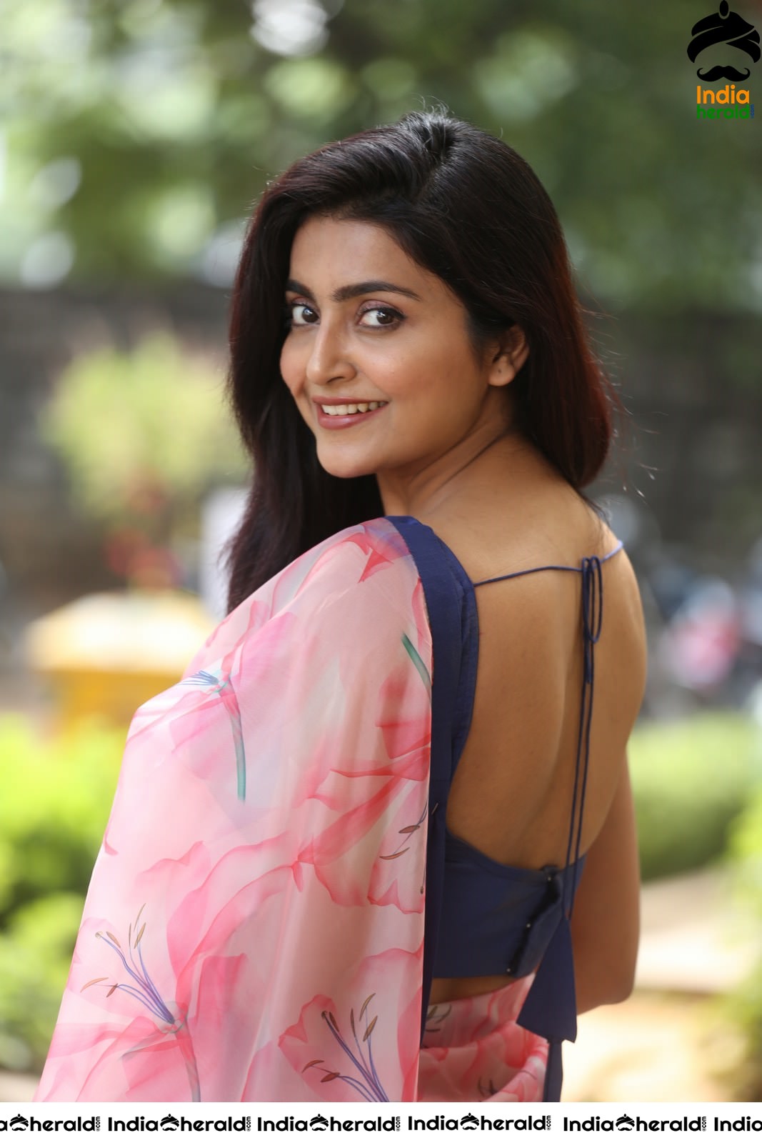 Avantika Mishra Too Hot in Transpaent Pink Saree Set 1