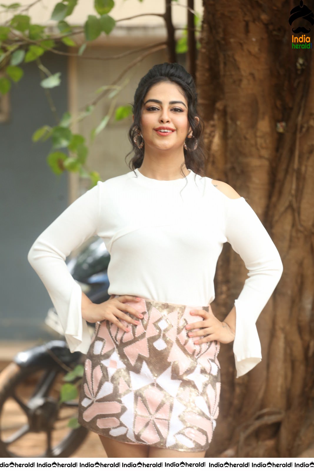 Avika Gor Hot Thigh Show in White Short Dress Set 1