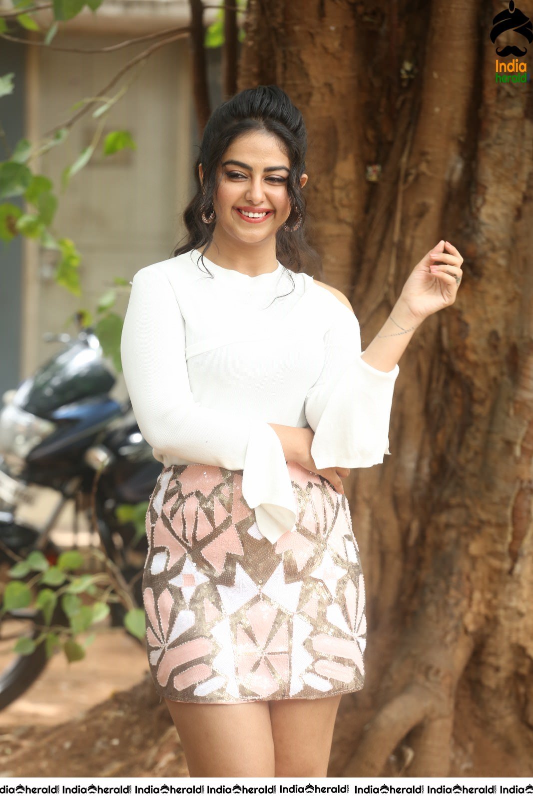 Avika Gor Hot Thigh Show in White Short Dress Set 2