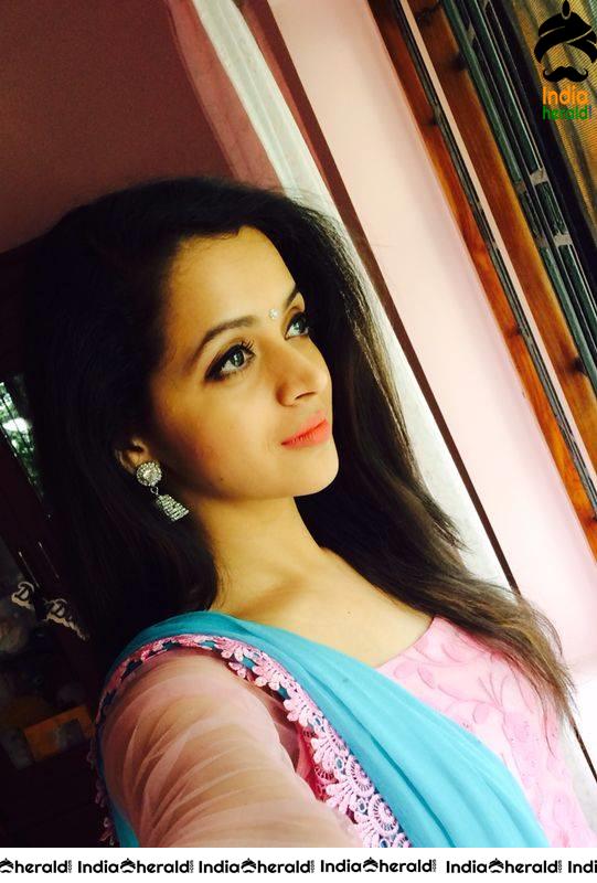 Bhavana Looking Drop Dead Gorgeous and Hot in these Photos Compilation