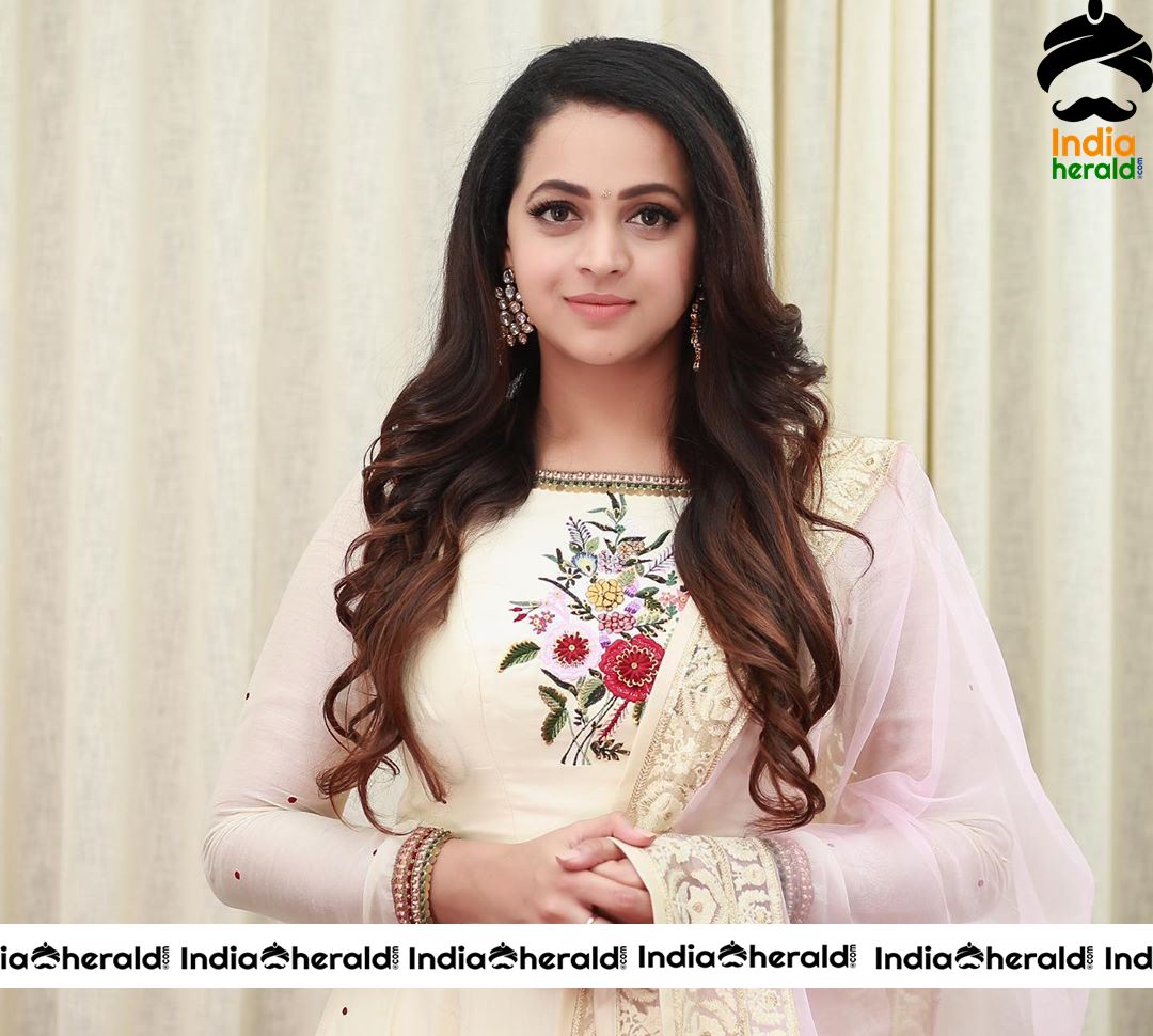 Bhavana Looking Elegant In White Photoshoot Set 2