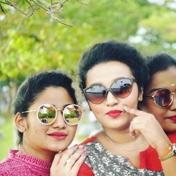 Bigg Boss Babe Losliya Unseen Rare Photos