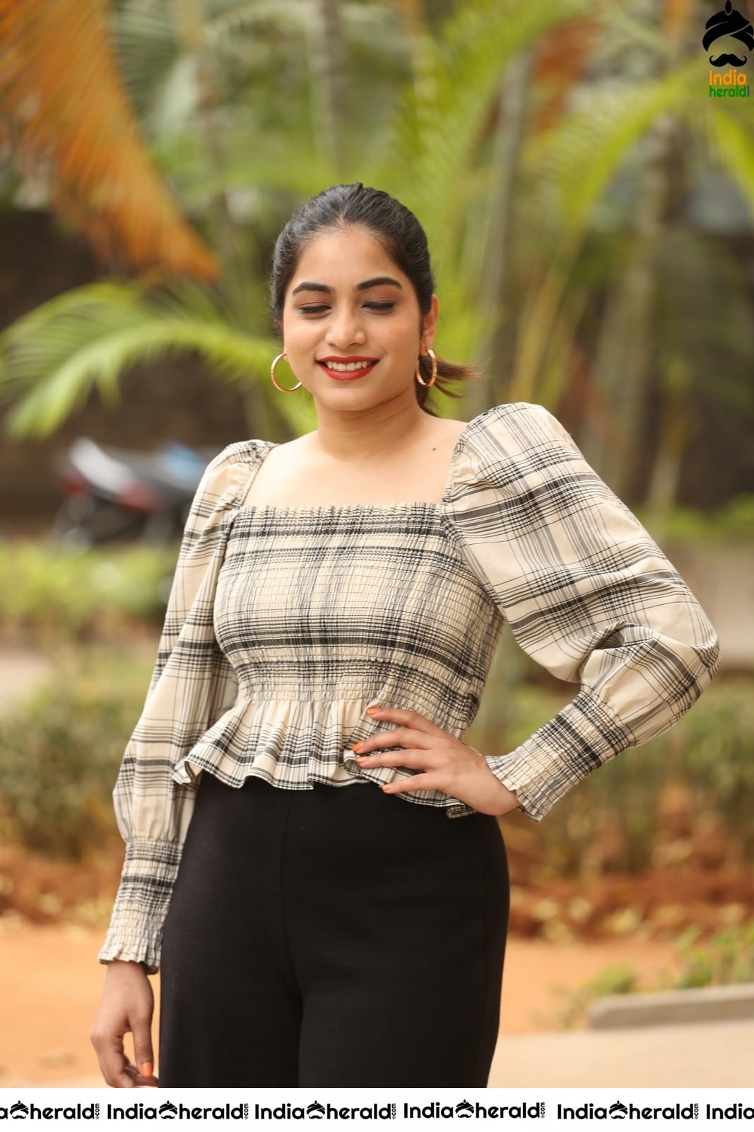 Bigg Boss Babe Punarnavi Bhupalam Latest Stills Set 2